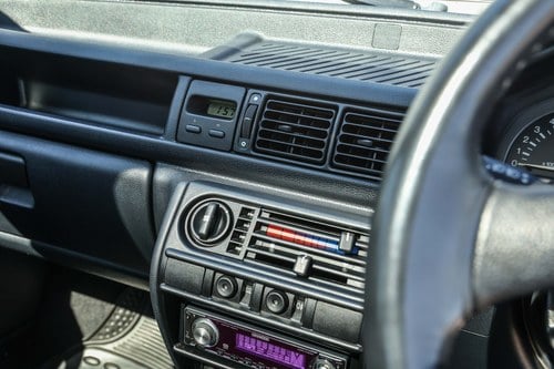 1993 Ford Fiesta Ghia Automatic 25k miles à vendre (picture 14 of 105)