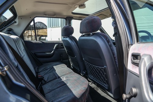 1993 Ford Fiesta Ghia Automatic 25k miles à vendre (picture 16 of 105)