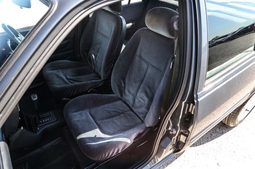 1993 Ford Fiesta Ghia Automatic 25k miles à vendre (picture 17 of 105)