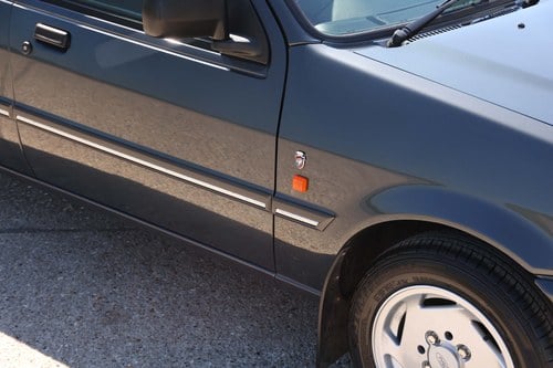 1993 Ford Fiesta Ghia Automatic 25k miles à vendre (picture 27 of 105)