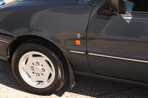 1993 Ford Fiesta Ghia Automatic 25k miles à vendre (picture 40 of 105)