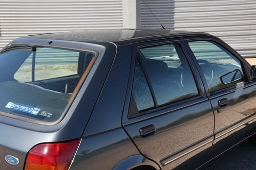 1993 Ford Fiesta Ghia Automatic 25k miles à vendre (picture 83 of 105)