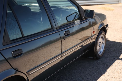 1993 Ford Fiesta Ghia Automatic 25k miles à vendre (picture 85 of 105)