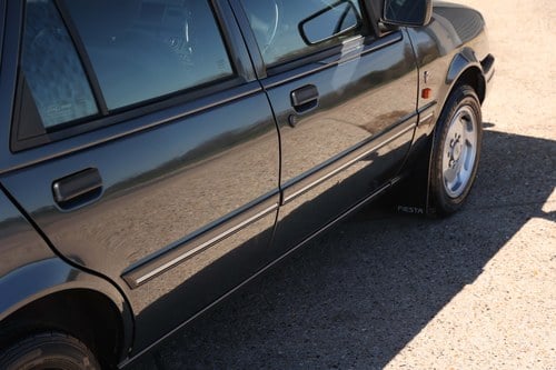 1993 Ford Fiesta Ghia Automatic 25k miles à vendre (picture 86 of 105)