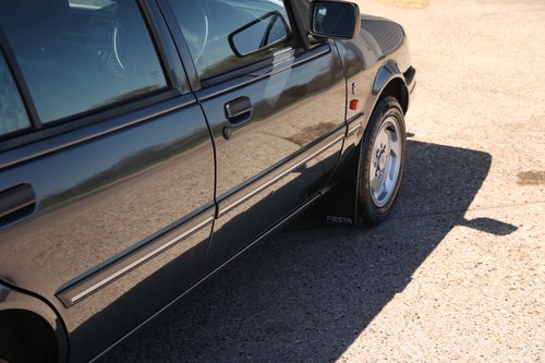 1993 Ford Fiesta Ghia Automatic 25k miles à vendre (picture 88 of 105)