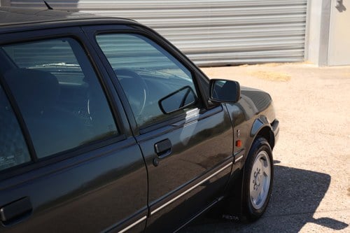 1993 Ford Fiesta Ghia Automatic 25k miles à vendre (picture 89 of 105)