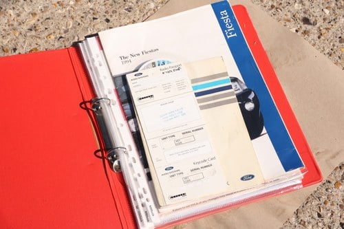 1993 Ford Fiesta Ghia Automatic 25k miles à vendre (picture 102 of 105)