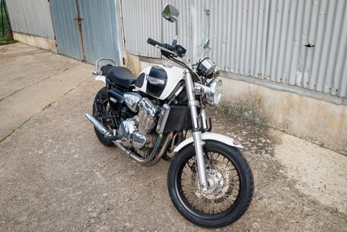 1997 Triumph Thunderbird 900 à vendre (picture 3 of 97)