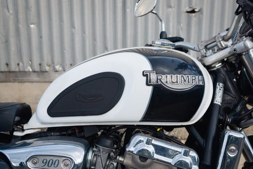 1997 Triumph Thunderbird 900 à vendre (picture 36 of 97)