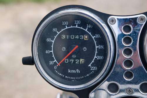 1997 Triumph Thunderbird 900 à vendre (picture 23 of 97)