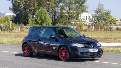 Renault Megane RS Trophy R