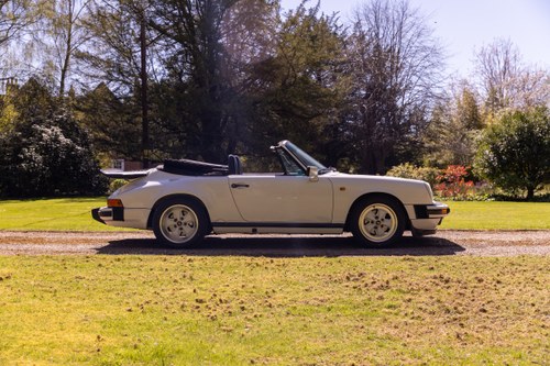 1989 Porsche 911 Carrera Cabriolet Sport zum Verkauf (Bild 7 von 258)