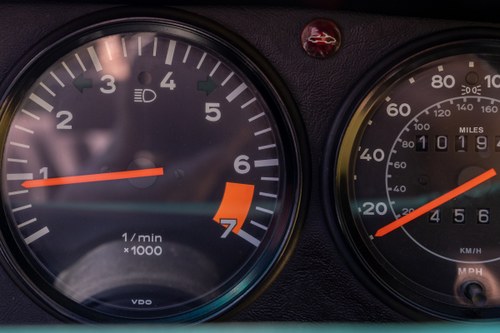 1989 Porsche 911 Carrera Cabriolet Sport zum Verkauf (Bild 57 von 258)