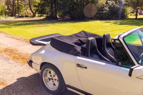 1989 Porsche 911 Carrera Cabriolet Sport zum Verkauf (Bild 71 von 258)
