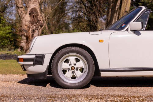 1989 Porsche 911 Carrera Cabriolet Sport zum Verkauf (Bild 77 von 258)
