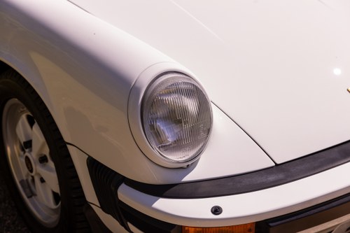 1989 Porsche 911 Carrera Cabriolet Sport zum Verkauf (Bild 86 von 258)