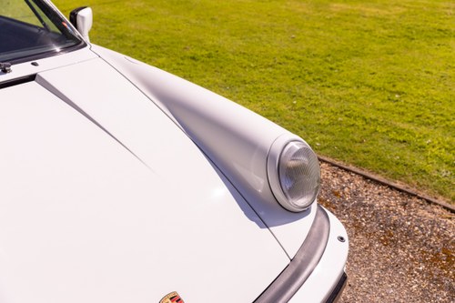 1989 Porsche 911 Carrera Cabriolet Sport zum Verkauf (Bild 90 von 258)