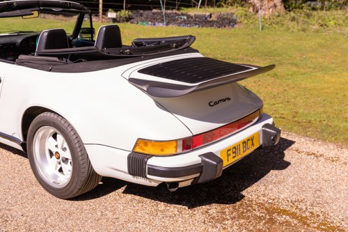 1989 Porsche 911 Carrera Cabriolet Sport zum Verkauf (Bild 110 von 258)