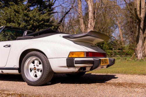 1989 Porsche 911 Carrera Cabriolet Sport zum Verkauf (Bild 113 von 258)
