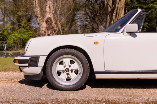 1989 Porsche 911 Carrera Cabriolet Sport zum Verkauf (Bild 115 von 258)