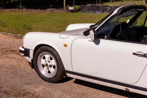 1989 Porsche 911 Carrera Cabriolet Sport zum Verkauf (Bild 123 von 258)