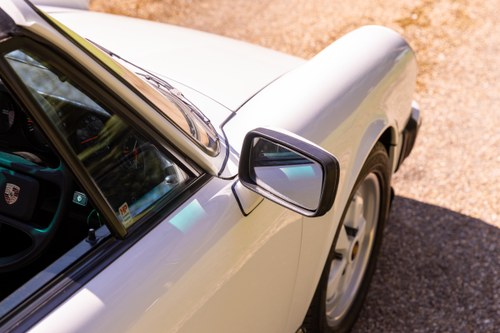 1989 Porsche 911 Carrera Cabriolet Sport zum Verkauf (Bild 126 von 258)