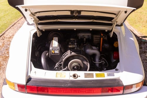 1989 Porsche 911 Carrera Cabriolet Sport zum Verkauf (Bild 138 von 258)