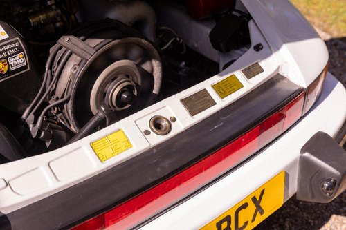 1989 Porsche 911 Carrera Cabriolet Sport zum Verkauf (Bild 146 von 258)