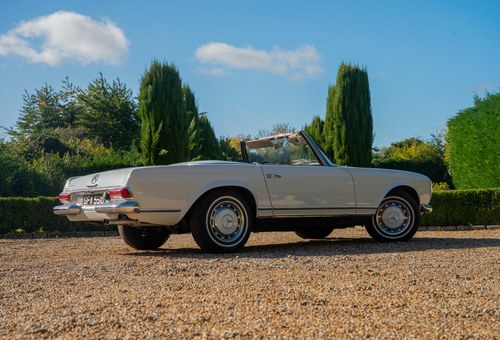 1966 Mercedes-Benz W113 230SL ‘Pagoda’ Manual LHD For Sale (picture 19 of 168)