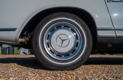 1966 Mercedes-Benz W113 230SL ‘Pagoda’ Manual LHD For Sale (picture 36 of 168)