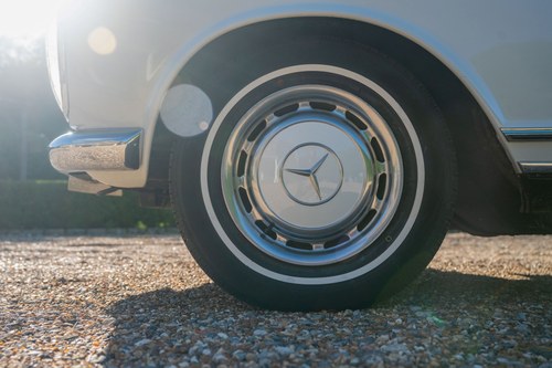 1966 Mercedes-Benz W113 230SL ‘Pagoda’ Manual LHD For Sale (picture 38 of 168)