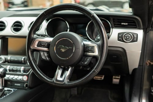 2016 Ford Mustang GT à venda (imagem 52 de 218)