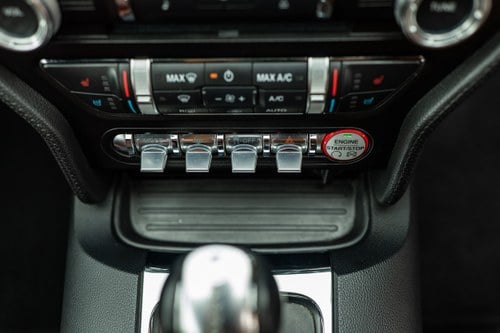 2016 Ford Mustang GT à venda (imagem 67 de 218)