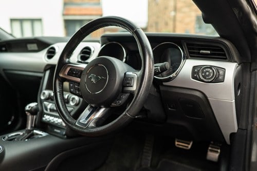 2016 Ford Mustang GT à venda (imagem 81 de 218)