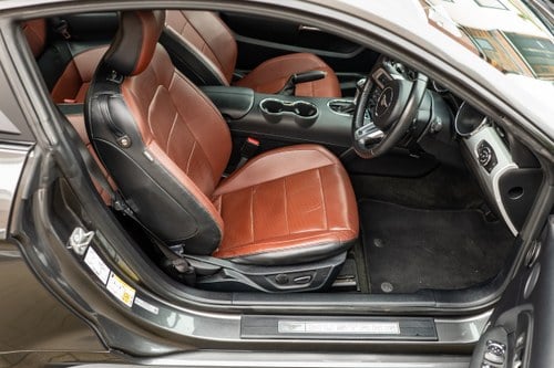 2016 Ford Mustang GT à venda (imagem 82 de 218)