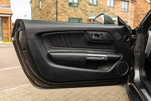 2016 Ford Mustang GT à venda (imagem 86 de 218)