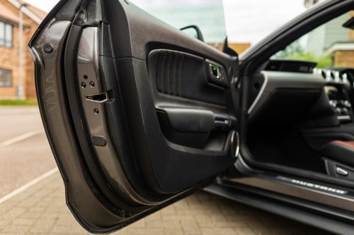 2016 Ford Mustang GT à venda (imagem 87 de 218)