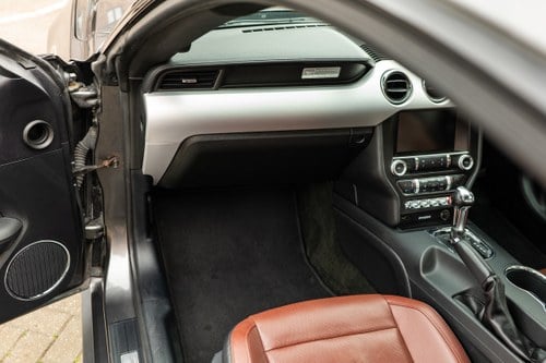 2016 Ford Mustang GT à venda (imagem 107 de 218)