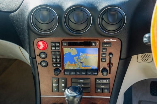 2001 Alfa Romeo 166 3L V6 24V Sportronic Lusso zum Verkauf (Bild 33 von 198)