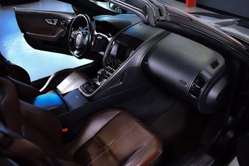 2014 Jaguar F-Type S Convertible till salu (bild 53 av 106)
