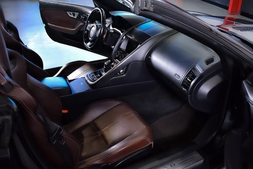 2014 Jaguar F-Type S Convertible till salu (bild 54 av 106)