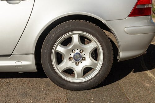 2004 Mercedes-Benz R170 SLK230 For Sale (picture 40 of 107)