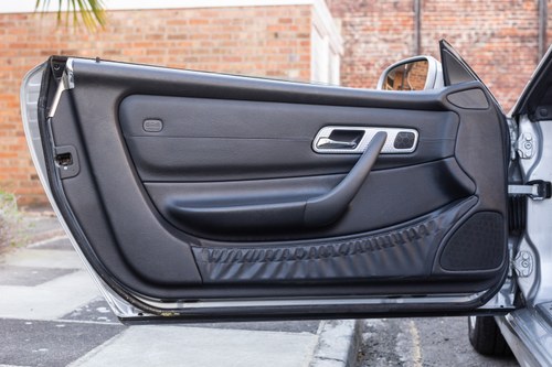 2004 Mercedes-Benz R170 SLK230 For Sale (picture 53 of 107)