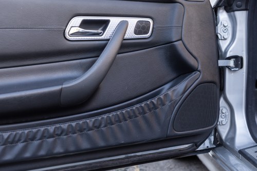 2004 Mercedes-Benz R170 SLK230 For Sale (picture 55 of 107)