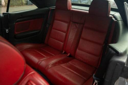 2005 Audi B6 S4 Cabriolet Manual zum Verkauf (Bild 11 von 86)