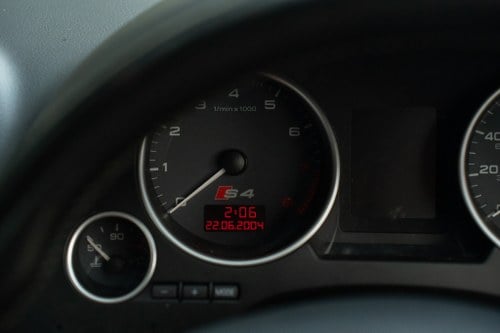 2005 Audi B6 S4 Cabriolet Manual zum Verkauf (Bild 36 von 86)