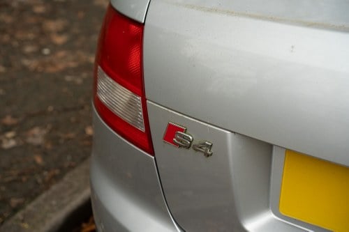 2005 Audi B6 S4 Cabriolet Manual zum Verkauf (Bild 59 von 86)