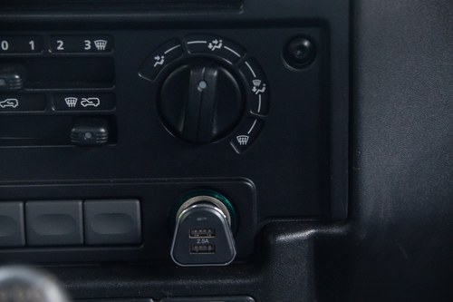 2008 Land Rover Defender Double-Cab Pickup For Sale (picture 40 of 141)