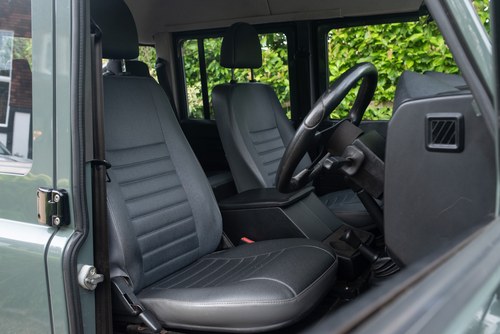 2008 Land Rover Defender Double-Cab Pickup For Sale (picture 48 of 141)