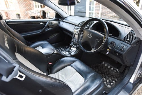 2001 Mercedes-Benz CL55 AMG F1 Limited Edition In vendita (immagine 35 di 162)